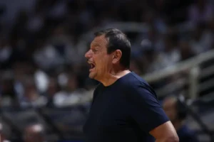 Αταμάν: «Η ατμόσφαιρα εδώ είναι πολύ καλή» – Τι είπε για την συμπεριφορά του Λεσόρτ