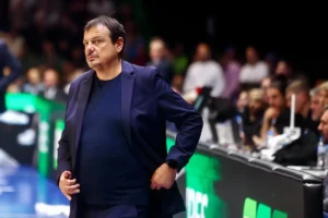 Αταμάν: «Παραμύθια όσα γράφονται» – Κανονικά στον πάγκο του Παναθηναϊκού με ΠΑΟΚ