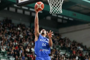 Ο Μήτρου-Λονγκ έκανε αναδημοσίευση post του Μπαζίνα και τον αποκάλεσε «νεαρό βασιλιά» (pic)