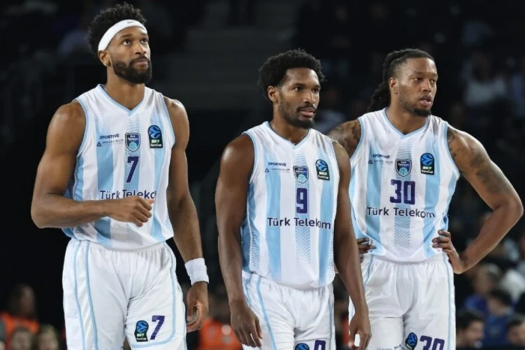 Το double-double του Αλεξάντερ απέναντι στην κάτοχο του EuroCup Μπουργκ