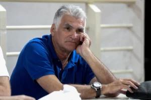Η καθολική αναγνώριση ενός αυθεντικού δασκάλου: Το ελληνικό μπάσκετ αποχαιρετά τον Σούλη Μαρκόπουλο
