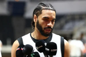 Μίτρου-Λονγκ: «Ο Τρινκιέρι είναι απαιτητικός, είναι απολύτως ξεκάθαρο τι ζητά από την ομάδα - Μας ωθεί να γίνουμε καλύτεροι»