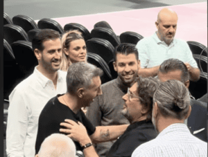 Τρομερή στιγμή: Η υπόκλιση του Τρινκιέρι στον Διαμαντίδη! (vids)