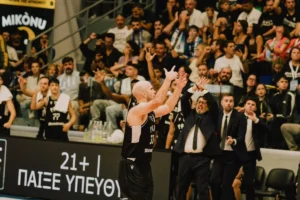 Οργανωτής, σκόρερ και «κρύο αίμα»: Η πρεμιέρα του Νικ Καλάθη σε... αριθμούς