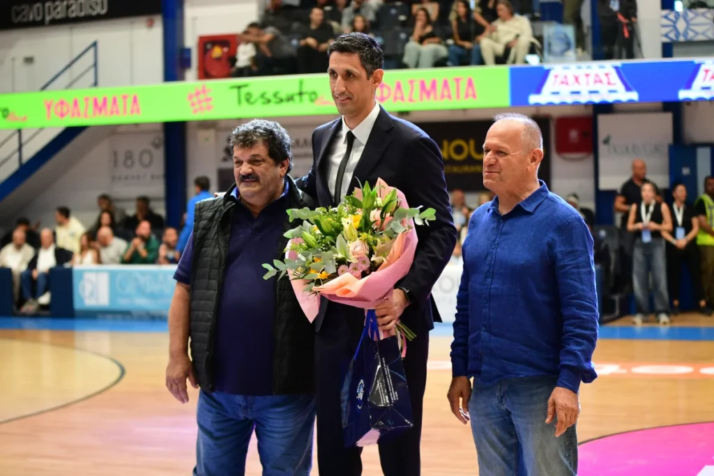 Τιμήθηκε ο Γιώργος Τσιάρας πριν το τζάμπολ (pics)