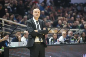 Προμηθέας: Έδιωξε τον Βόβορα μετά το 0/2 και θέλει Ζντοβτς για τον πάγκο!
